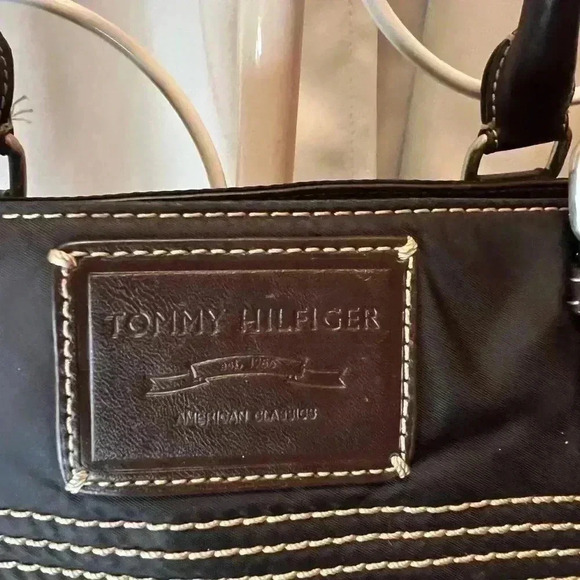 Tommy Hilfiger Vintage Y2K shoulder Tote Nylon and Leather - Picture 4 of 10